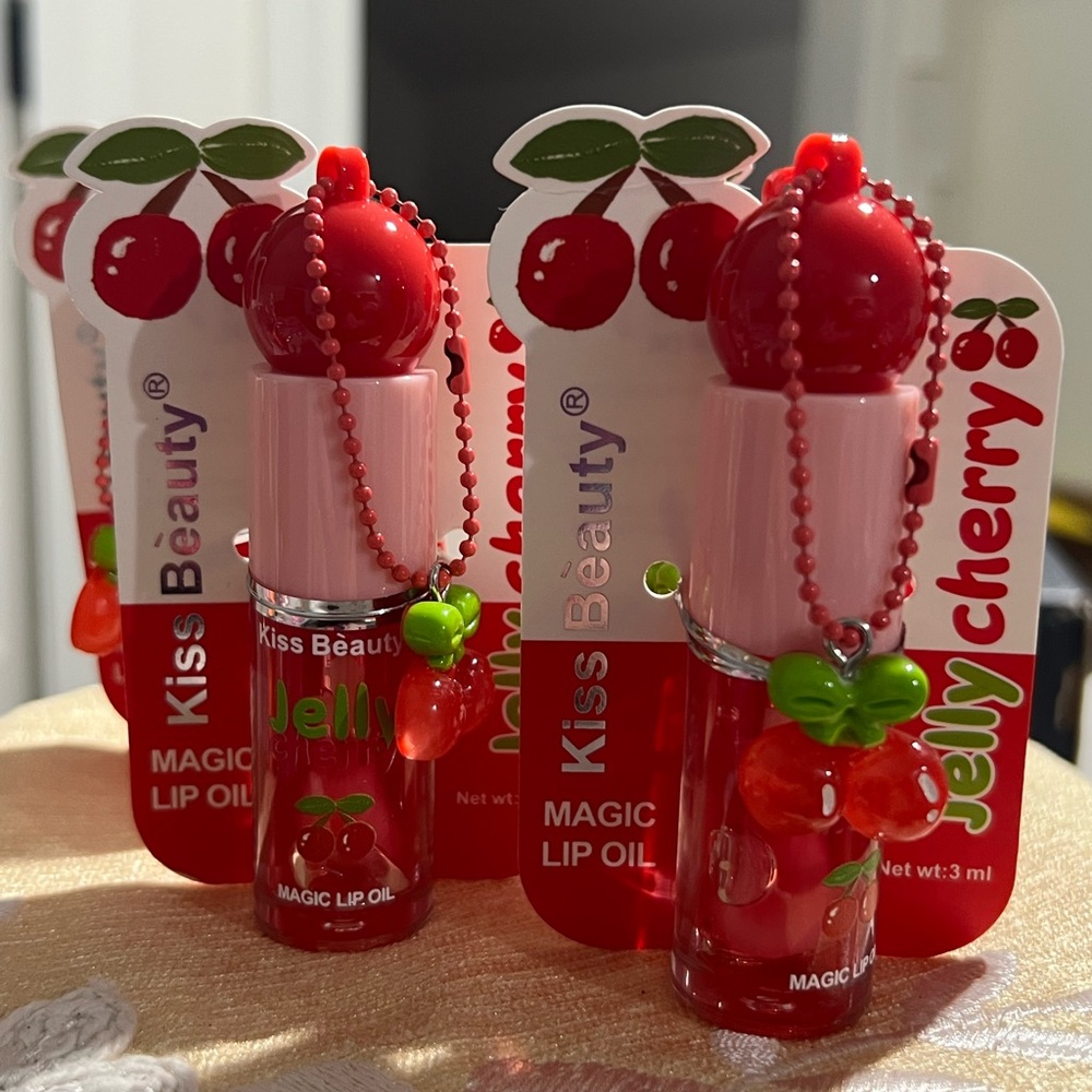 Kiss Beauty Jelly Cherry Magic Lip Oil - Red and Pink